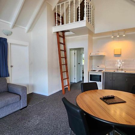 Bulls Motel & Holiday Park Halcombe Екстериор снимка