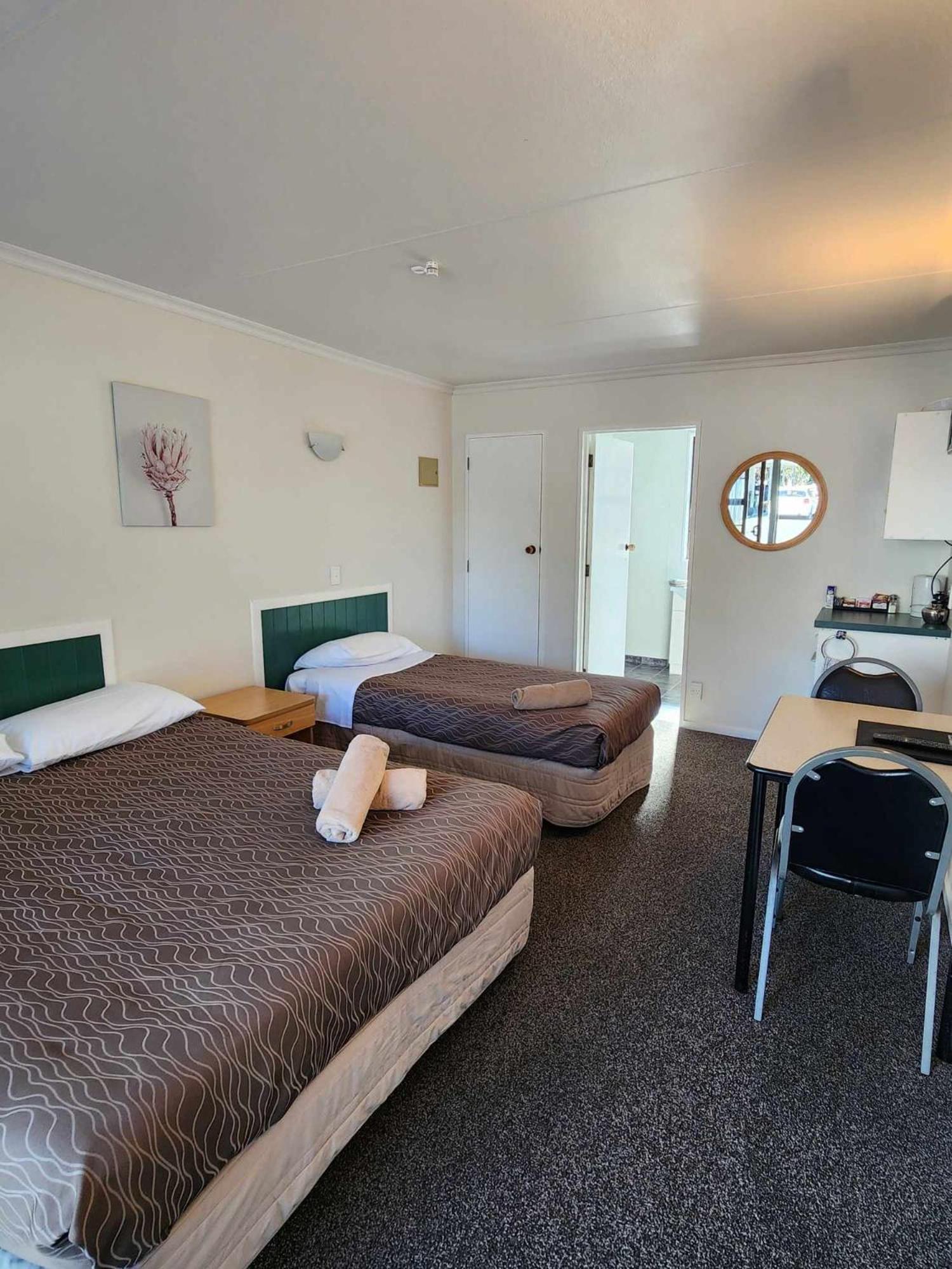 Bulls Motel & Holiday Park Halcombe Екстериор снимка
